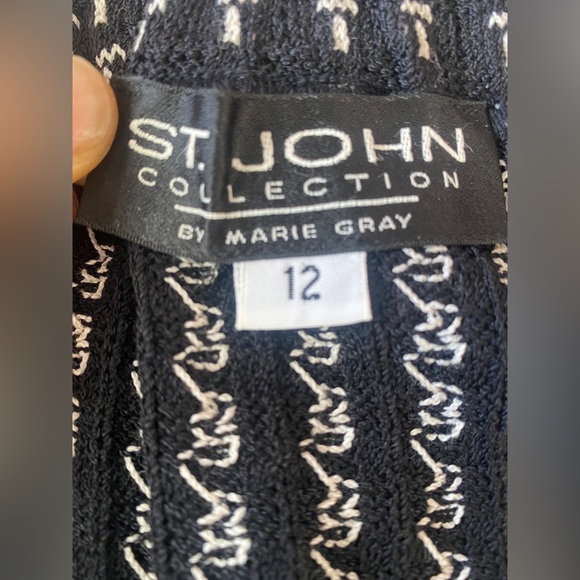 St. John Collection by Marie Gray skirt size 12 - Picture 2 of 6